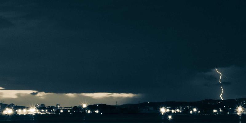 解锁海外房产新价值:二次融资进阶策略与跨境法律架构全解析